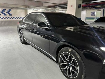 BMW 7 SERIES - 2