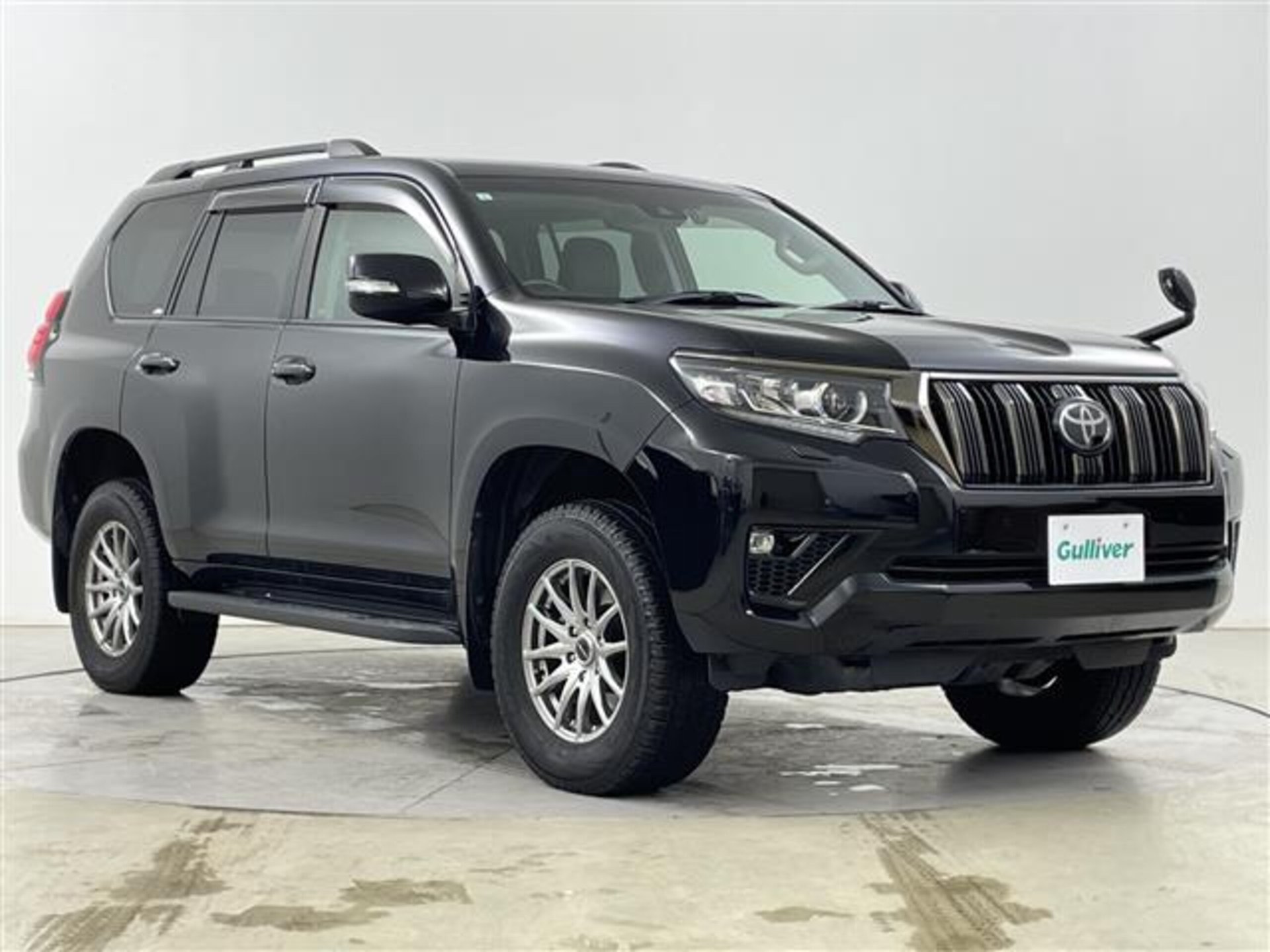 TOYOTA LAND CRUISER PRADO - View 1
