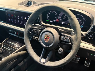PORSCHE CAYENNE - 9
