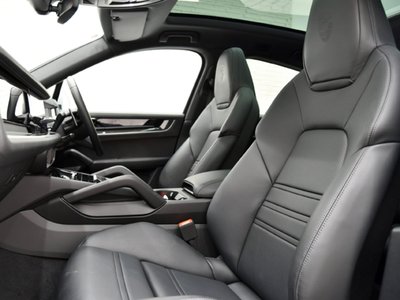 PORSCHE CAYENNE - 9