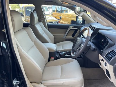 TOYOTA LAND CRUISER PRADO - 7