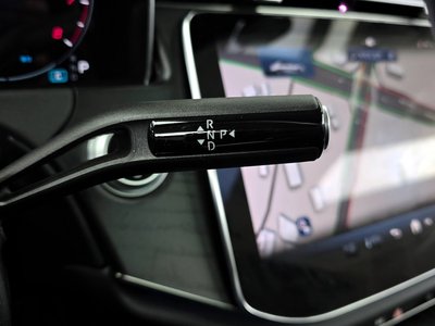 MERCEDES-BENZ E-CLASS - 9