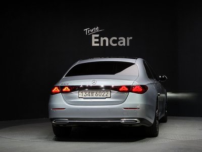 MERCEDES-BENZ E-CLASS - 3