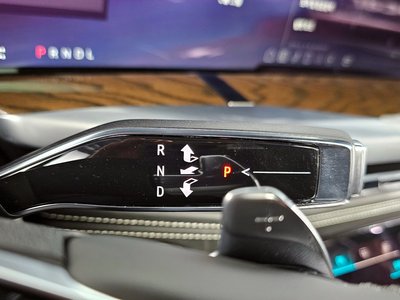 CADILLAC ESCALADE 5TH GENERATION - 9