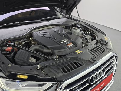 AUDI A8 - 7