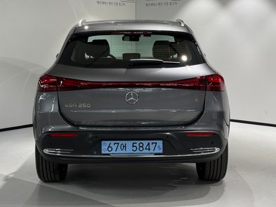 MERCEDES-BENZ EQA - 6
