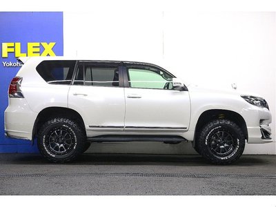 TOYOTA LAND CRUISER PRADO - 9