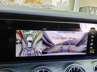 MERCEDES-BENZ E-CLASS - 10