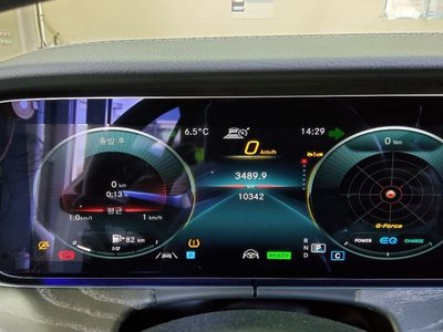 MERCEDES-BENZ E-CLASS - 9