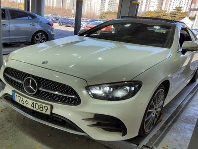 MERCEDES-BENZ E-CLASS - 1