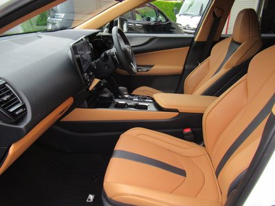 2025 Lexus NX — миниатюра 38