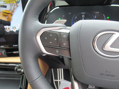 2025 Lexus NX — миниатюра 25