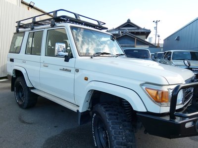 TOYOTA LAND CRUISER 70 2014 thumbnail 10