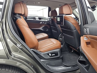 2021 BMW X7 — миниатюра 12