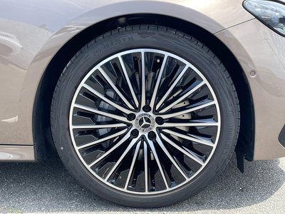 MERCEDES-BENZ E-CLASS - 10