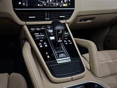 PORSCHE CAYENNE - 10