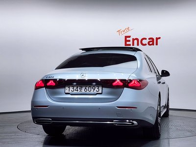 MERCEDES-BENZ E-CLASS - 3