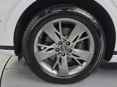 صورة 6 لـ 2022 Genesis GV70