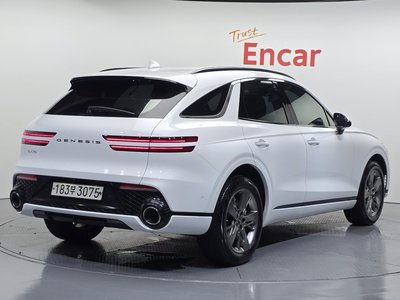 صورة 4 لـ 2022 Genesis GV70