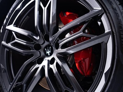صورة 7 لـ 2021 Maserati QUATTROPORTE