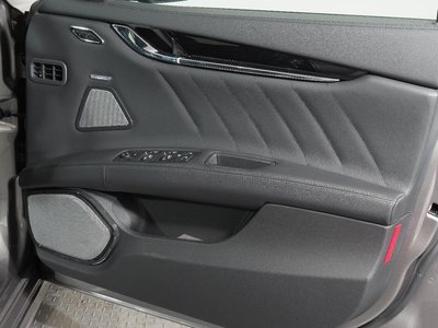 2021 Maserati QUATTROPORTE — миниатюра 21