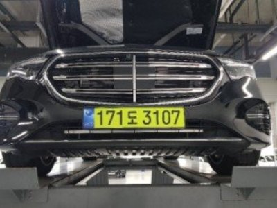 MERCEDES-BENZ E-CLASS - 1