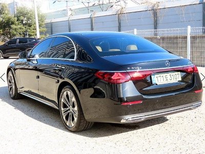 MERCEDES-BENZ E-CLASS - 2