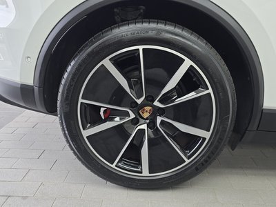 صورة 6 لـ 2025 Porsche MACAN