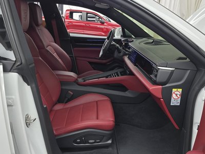 2025 Porsche MACAN — миниатюра 16