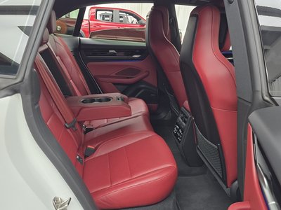 2025 Porsche MACAN — миниатюра 17