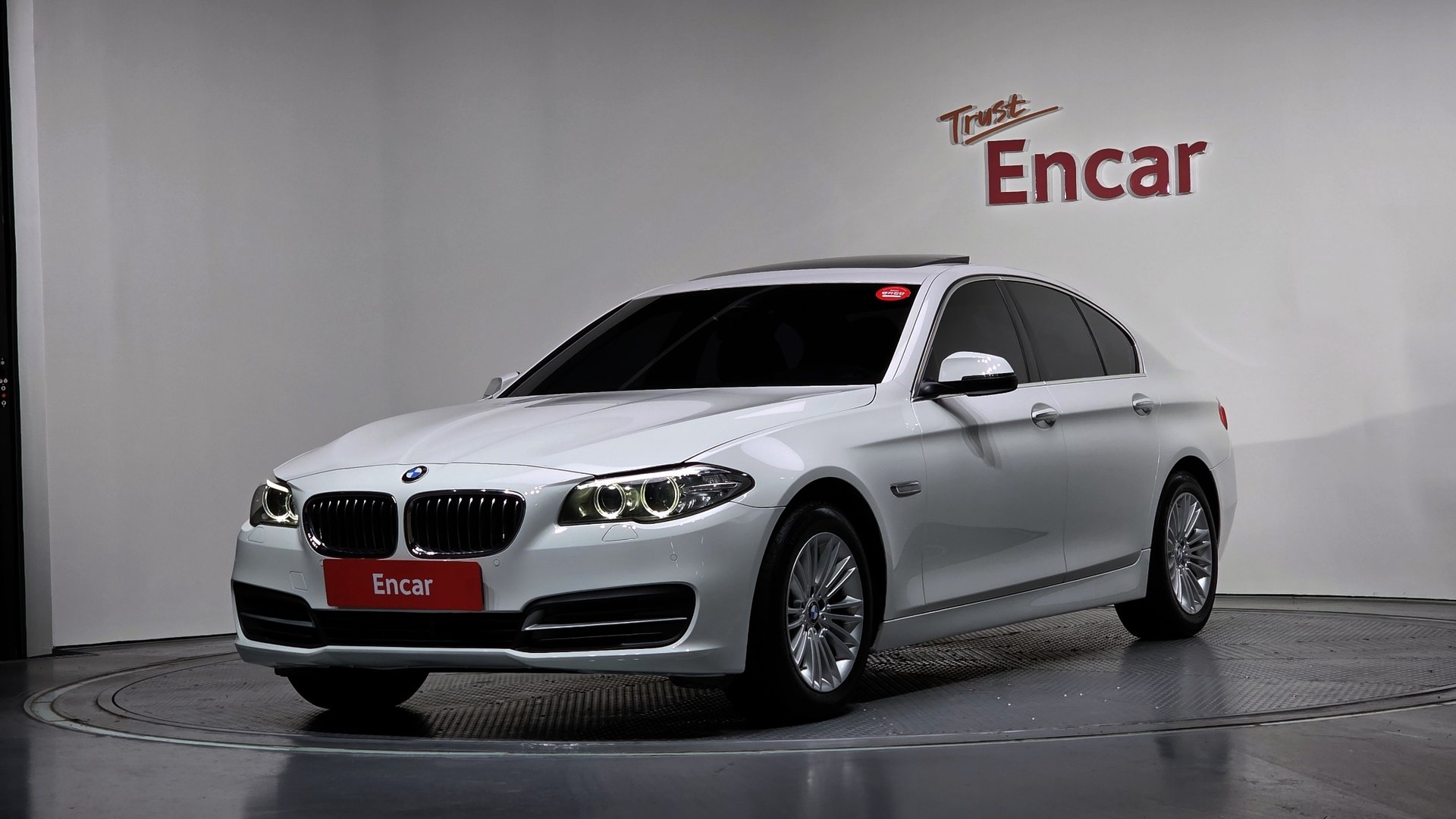 BMW 5 SERIES - View 1