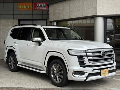 TOYOTA LAND CRUISER 300 - 1