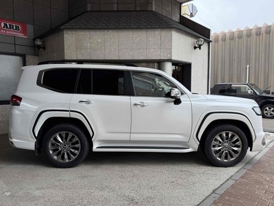 TOYOTA LAND CRUISER 300 - 2