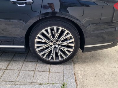 AUDI A8 - 9