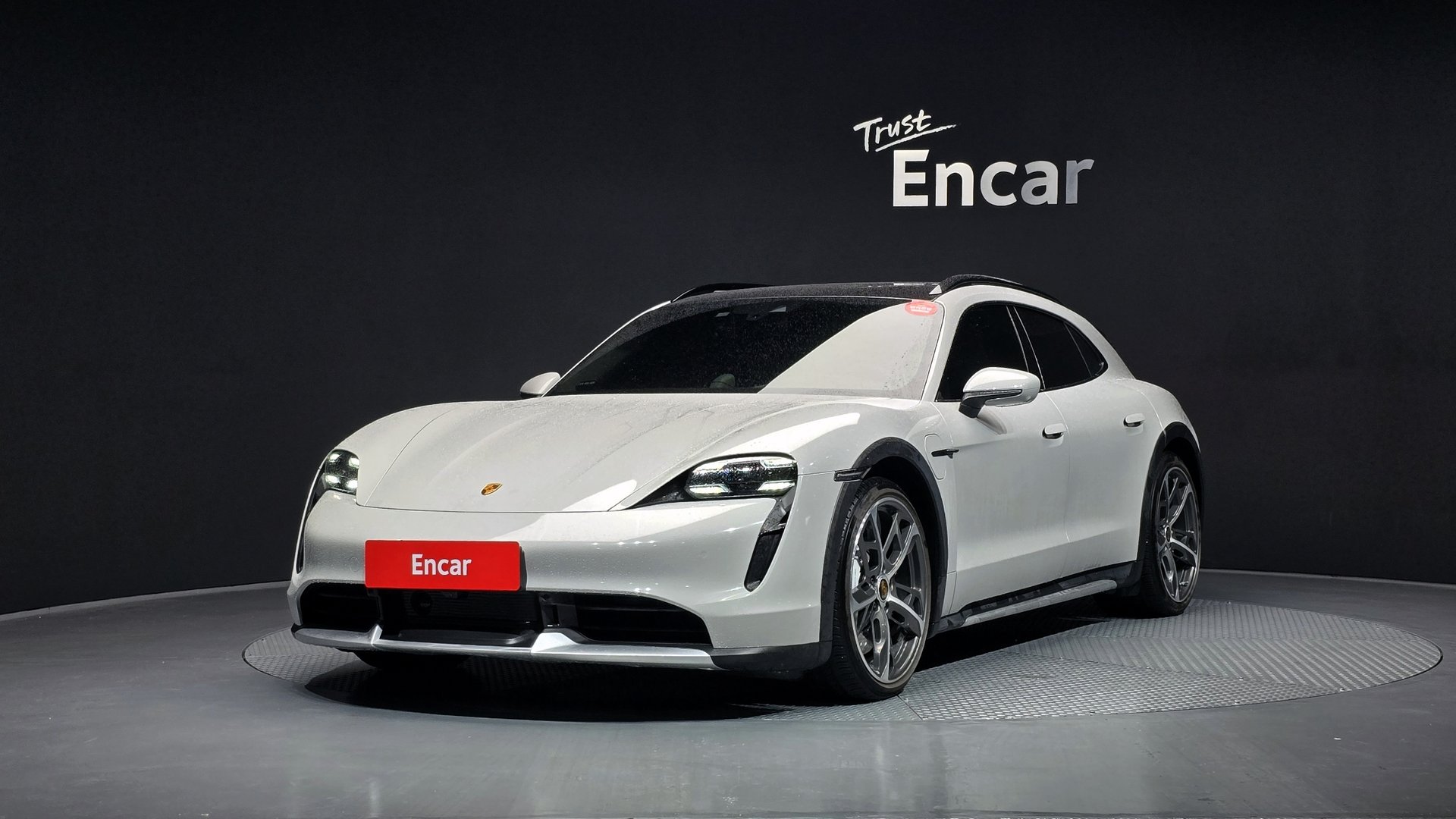 PORSCHE TAYCAN - View 1