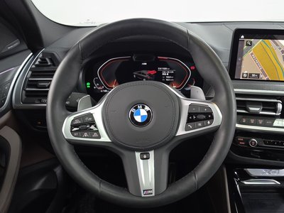 2025 BMW X4 缩略图 18