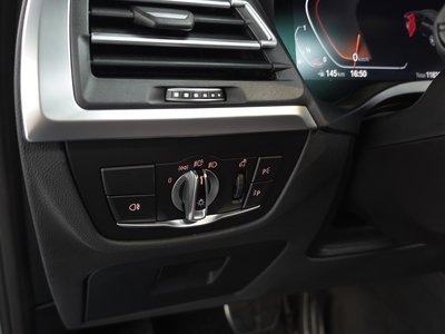 2025 BMW X4 缩略图 28