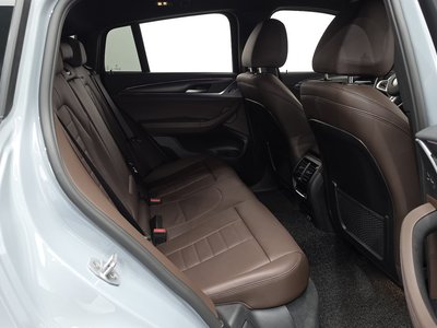 2025 BMW X4 缩略图 17