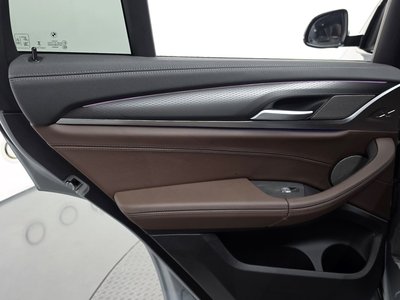 2025 BMW X4 缩略图 15