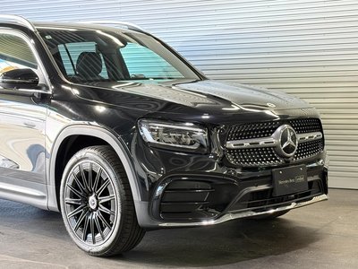 MERCEDES-BENZ GLB - 4