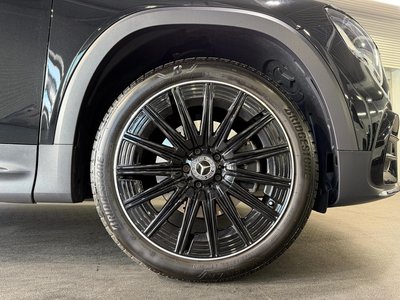 MERCEDES-BENZ GLB - 8