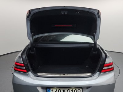 2019 Genesis G90 缩略图 20
