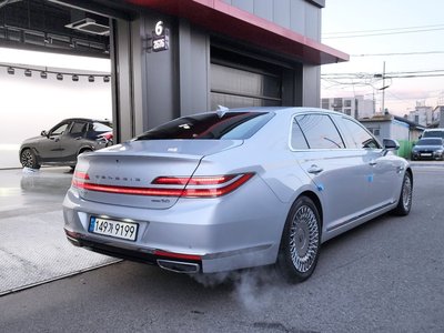 GENESIS G90 - 5