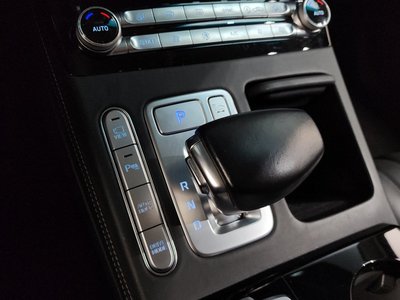 GENESIS G90 - 9