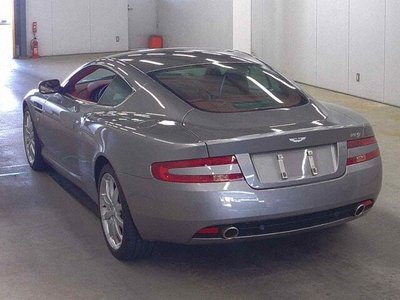 ASTON MARTIN DB9 - 2