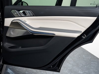 2023 BMW X7 缩略图 37