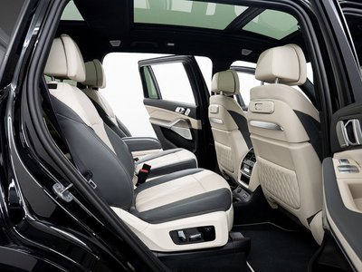2023 BMW X7 缩略图 38