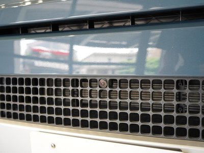 LAND ROVER DEFENDER - 4