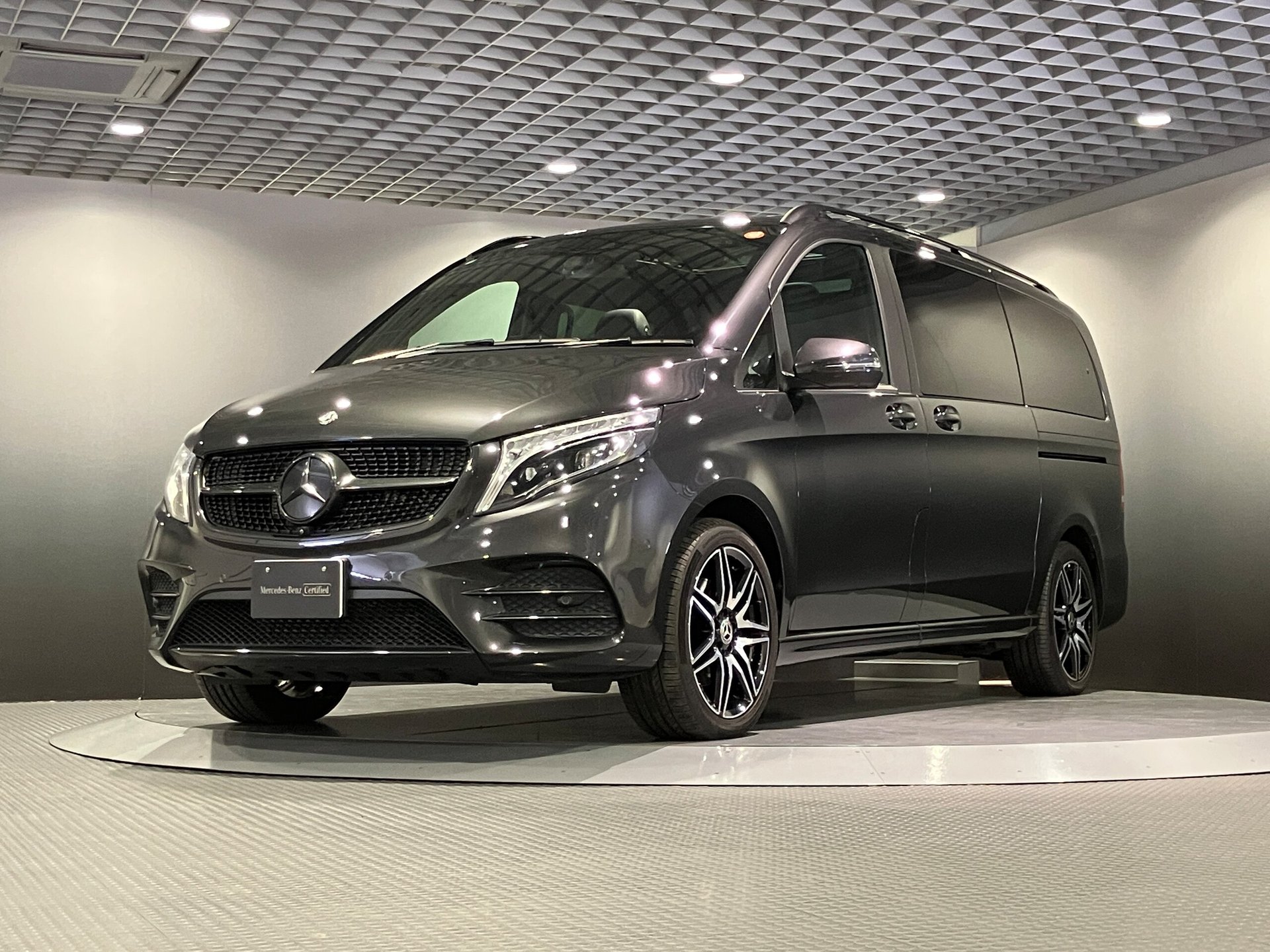 MERCEDES-BENZ V-CLASS - View 1