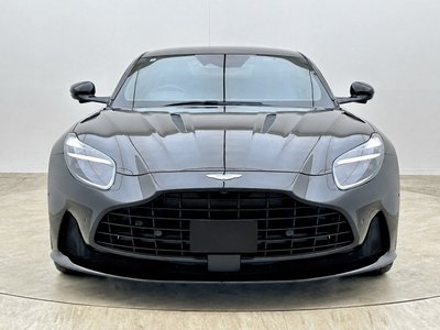 2024 Aston Martin DB12 照片 2